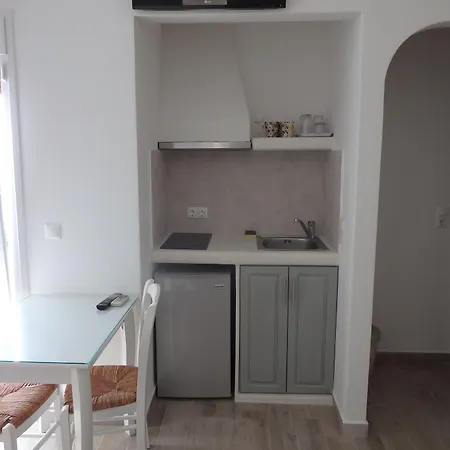 Naxos Illusion Nikos Verikokos * Naxos City