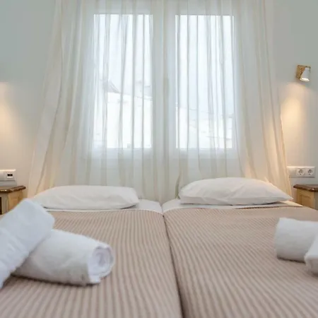 Naxos Illusion Nikos Verikokos * Naxos City