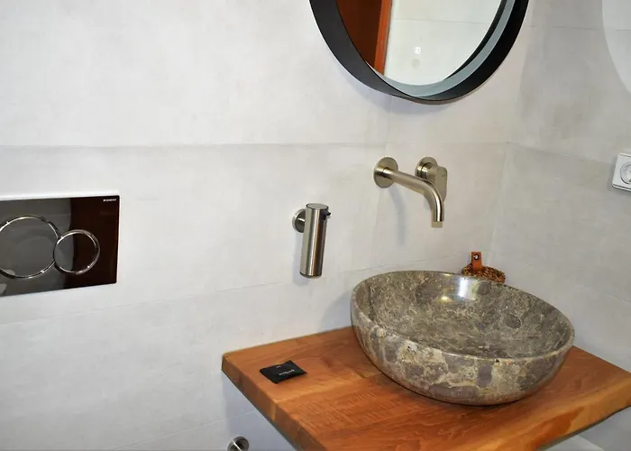 Naxos Illusion Nikos Verikokos * Naxos City