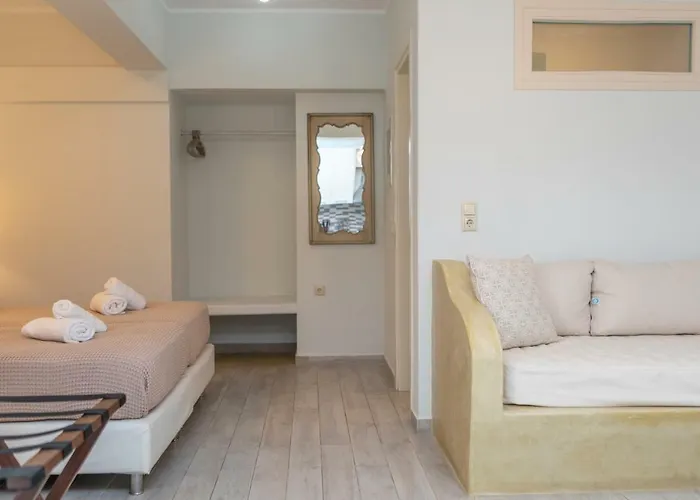 Naxos Illusion Nikos Verikokos * Naxos City